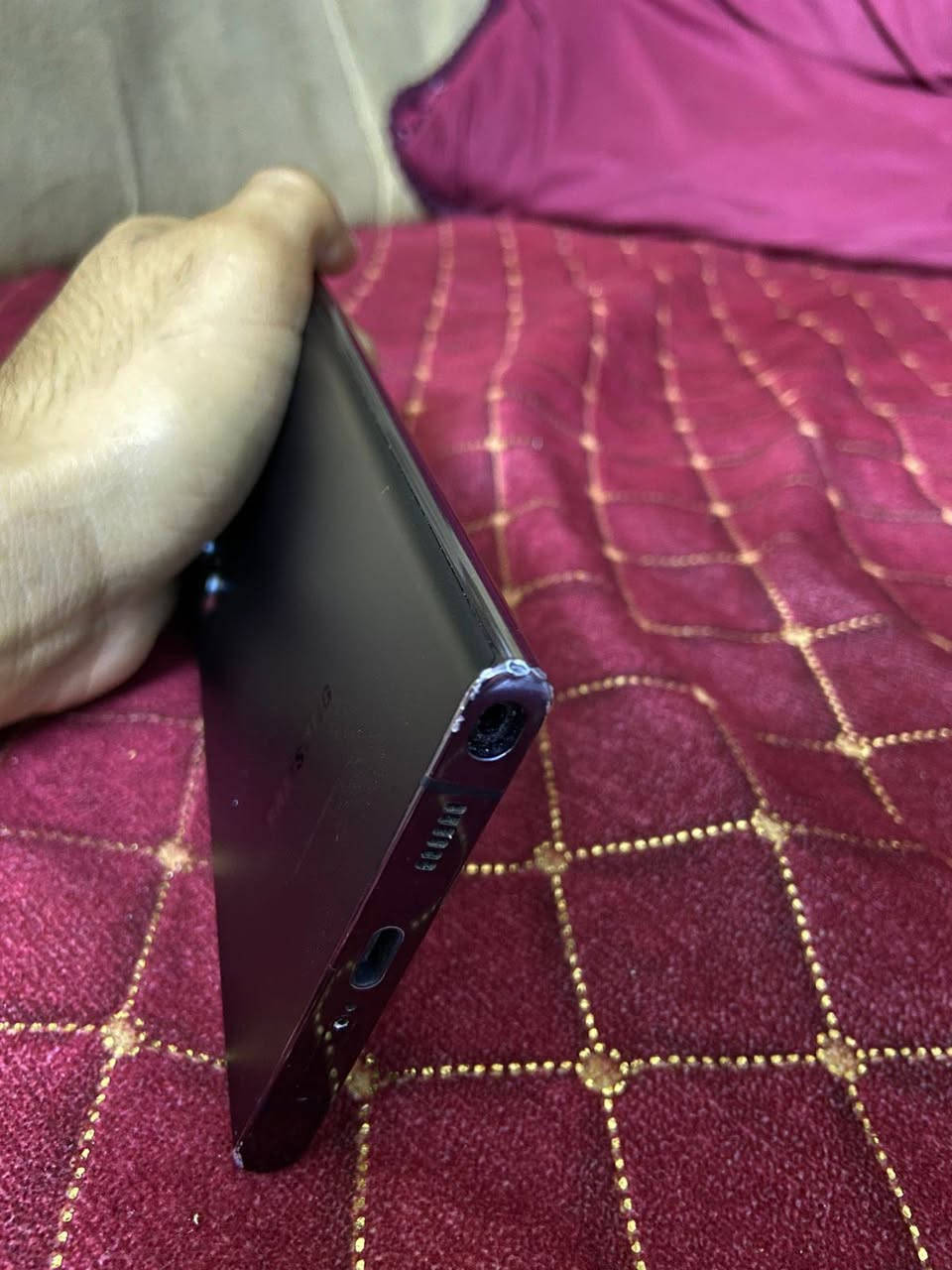 السلام عليكم 
جهاز اس ٢٢ الترا امريكي ذاكرة 128 جهاز نظيف نظافة 90% بي فقط فطر صغير بالضهر بحجم الاصبح الباقي كله نظيف لا مبدل ولا مصلح شاشه نظيفه شحن سريع كامرات نظيفة كلشي شغال ونظيف الجهاز بدون ملحقات فقط الجهاز سعره 420 وبي مجال بسيط مكاني بغداد المشتل رقم هاتف 
***********
