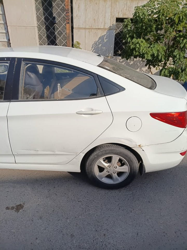 السلام عليكم
سيارة اكسنت موديل 2013 خليجية ماشية فقط 200 الف جاملغ فقط مبدل
السعر 90 ورقة
رجاءاً للجادين
***********
