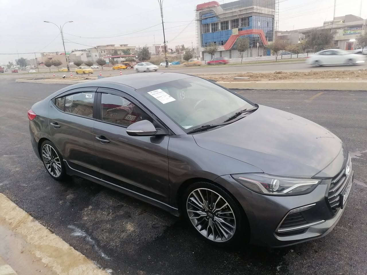 للبيع افانتي سبورت نص فول يعني بدون سلايت 
خابرتي وتدلل ***********
