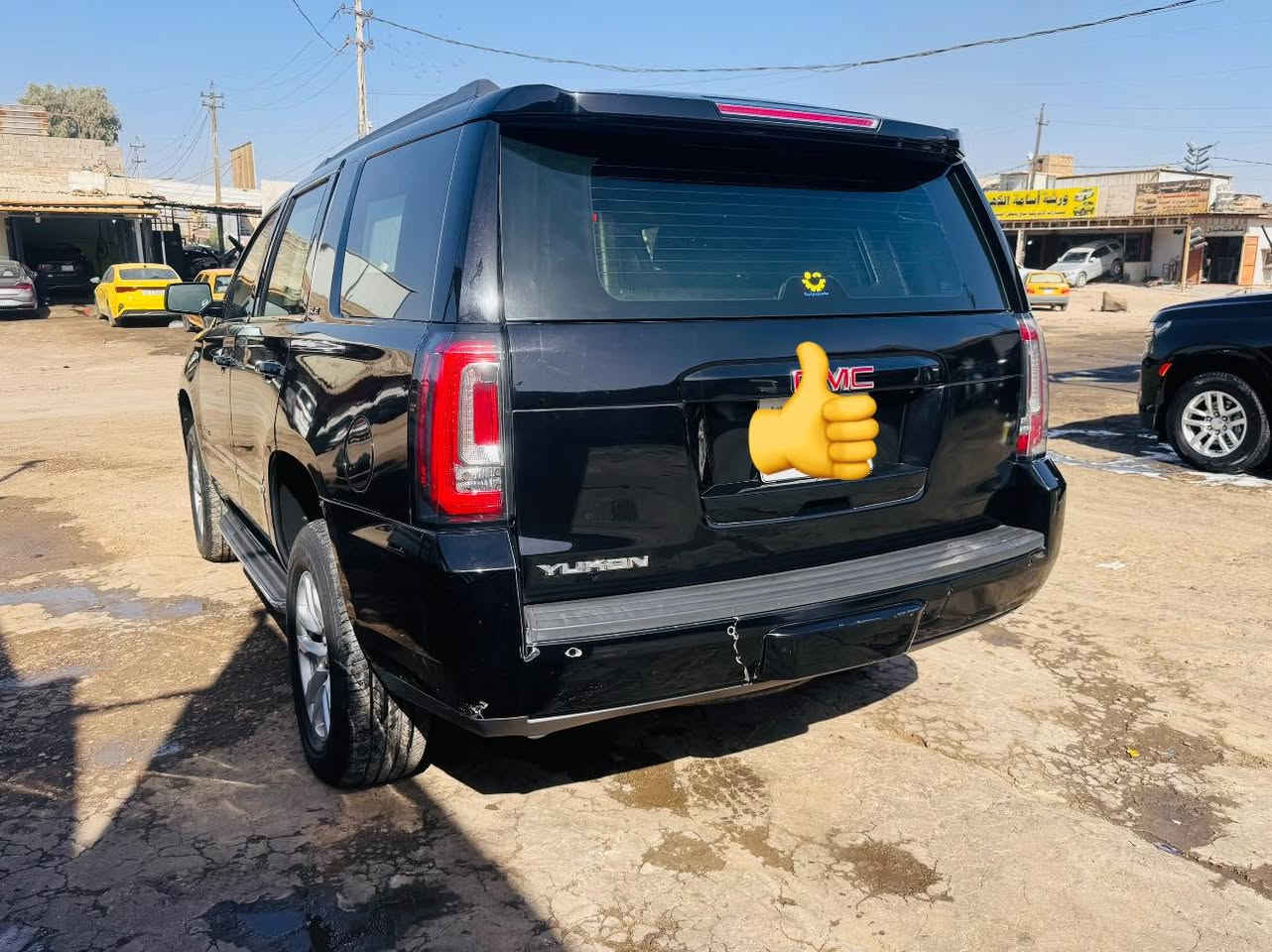 سلام عليكم 
جي ام سي 
موديل 2020 
درع أمريكي اصلي 
سياره خليجي كفاله عامه 
مواصفات 
شاشه كبيره 
حساسات امامي خلفي 
صندوق كهرباء 
كأمره خلفيه 
تشغيل عن بعد
سياره جاهزه 
مغلفه ppf 
رقم سليمانيه 
تحويل او وكاله 
سعر 380$ وبيه مجال 
رقم الهاتف 
***********
