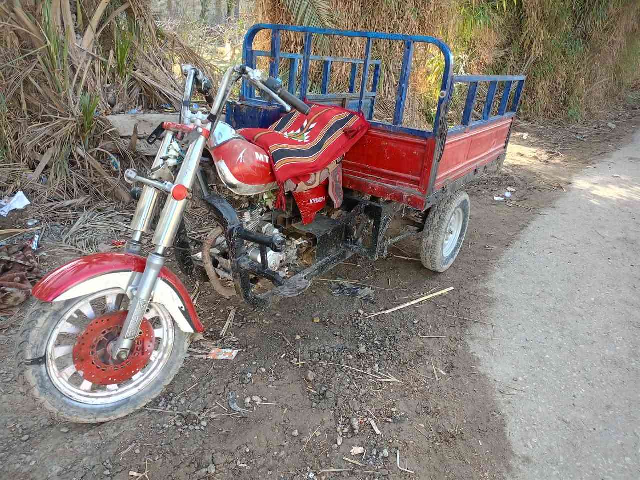 البيع امتيار موديل 2008 رقم وسنويه مكفوله كفاله عامه بدي نضيف كهربائية شغاله نكره  محرك 23 اكسن نضيف تخم تاير دبلات جدد   مكاني بابل كفل الاستفسار ***********       سعر 950 وبيها مجال
