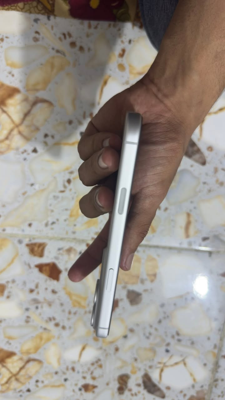 ايفون 17 رصاصي256  بطاريه 100 
مشحون عدد الدورات 24 
مستخدم كلش قليل للبيع 
سعره 2 مليون وبيه مجال
للأستفسار ***********واتساب فقط
