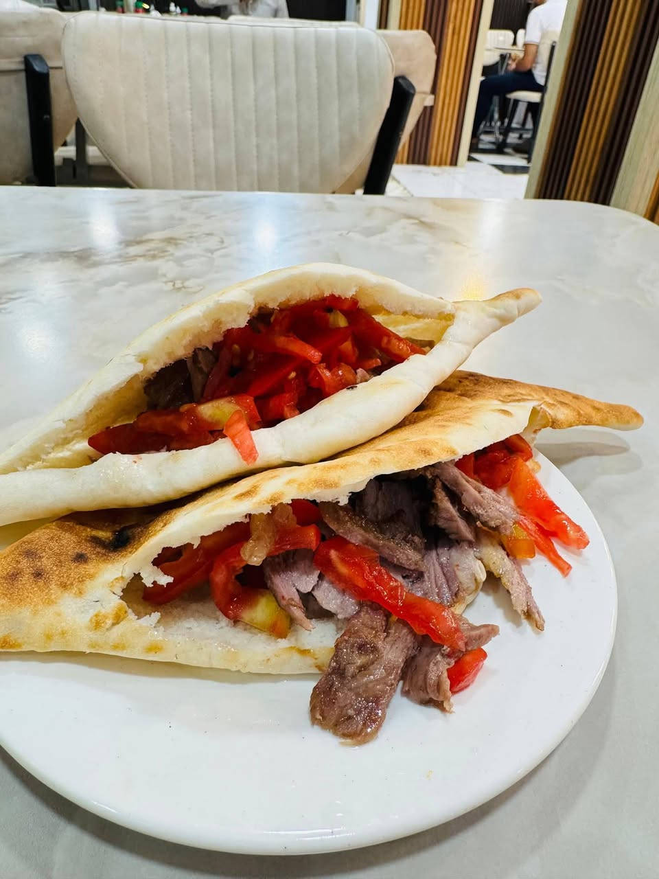 توصيل🛵دلفري من كافه انواع المطاعم🍔🕕‏‪***********‬‏📱
ماعندك،#وقت تطلع 
اي شيه تحتاجه احنا نوصله داخل وخارج القياره
الباب بيتك
مطاعم اسواق خضره مرطبات صيدله إنشايه ملابس كوزمتك
اي شيه بالك بسوك يوصل الباب بيتك
وانا المنون. 👑📞‏‪***********‬‏
