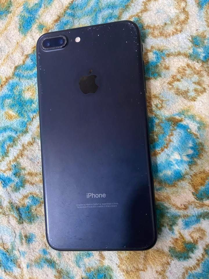 السلام عليكم جهاز ايفون 7 بلاس للبيع ذاكره 256 مبدل شاشه وبطاريه الاستفسار اتصل عل رقم *********** السعر 150 الف
