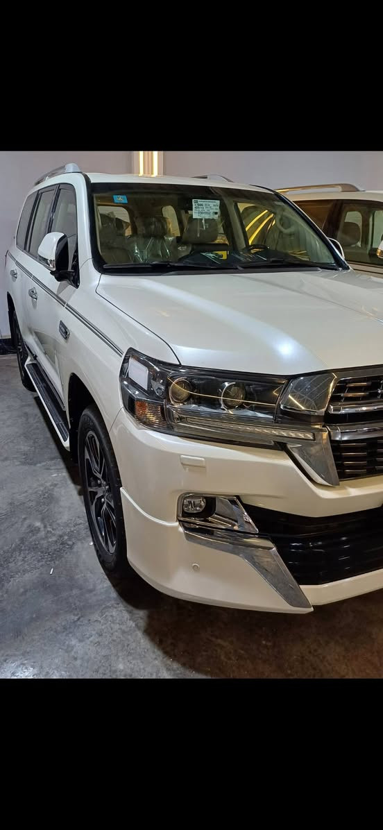 السلام عليكم للبيع لاندكروز 2021
فول مواصفات ساز باب اول رقم بغداد الجديد 
مكفوله كفاله من الصبغ والشخط والبارد عده رصعه 
وره باب السايق ومسحوبة سياره جديدة ماشيه 41 الف 
بدون فتح بدون نكراش السعر 57 الف دولار وبيها مجال 
العنوان بغداد معارض النهضة ***********
