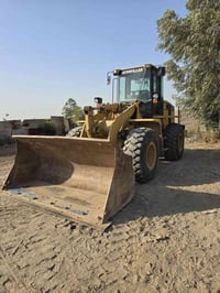 سلام عليك مرخصت الدمن شفل كتر للبيع جاهز للعمل تايرات تخم جديد مشدود ك...