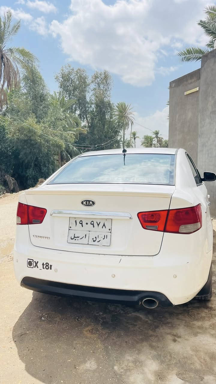 سيراتوا 2011 خليجي كير مكينة حدادية تخم تاير كفالة عامة من الضربة والصبغ 88$ وبيها مجال بسيط متواجد واتساب واتصال على الرقم ***********
