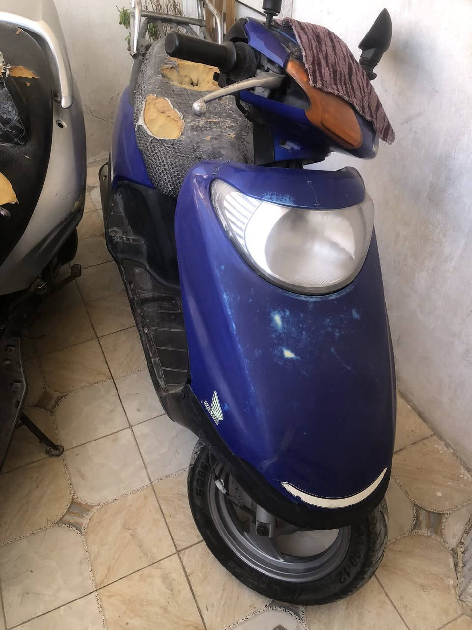 السلام عليكم دراجه سبيسي للبيع شغاله سلف وهندر وبيها سويجين دراجه كامله ومحركها ناعم الله شاهد مستعجل على بيعتها محتاج فلوس السعر 250 مكاني بغداد البياع الدوانم قرب جامع القدوس رقمي ***********
