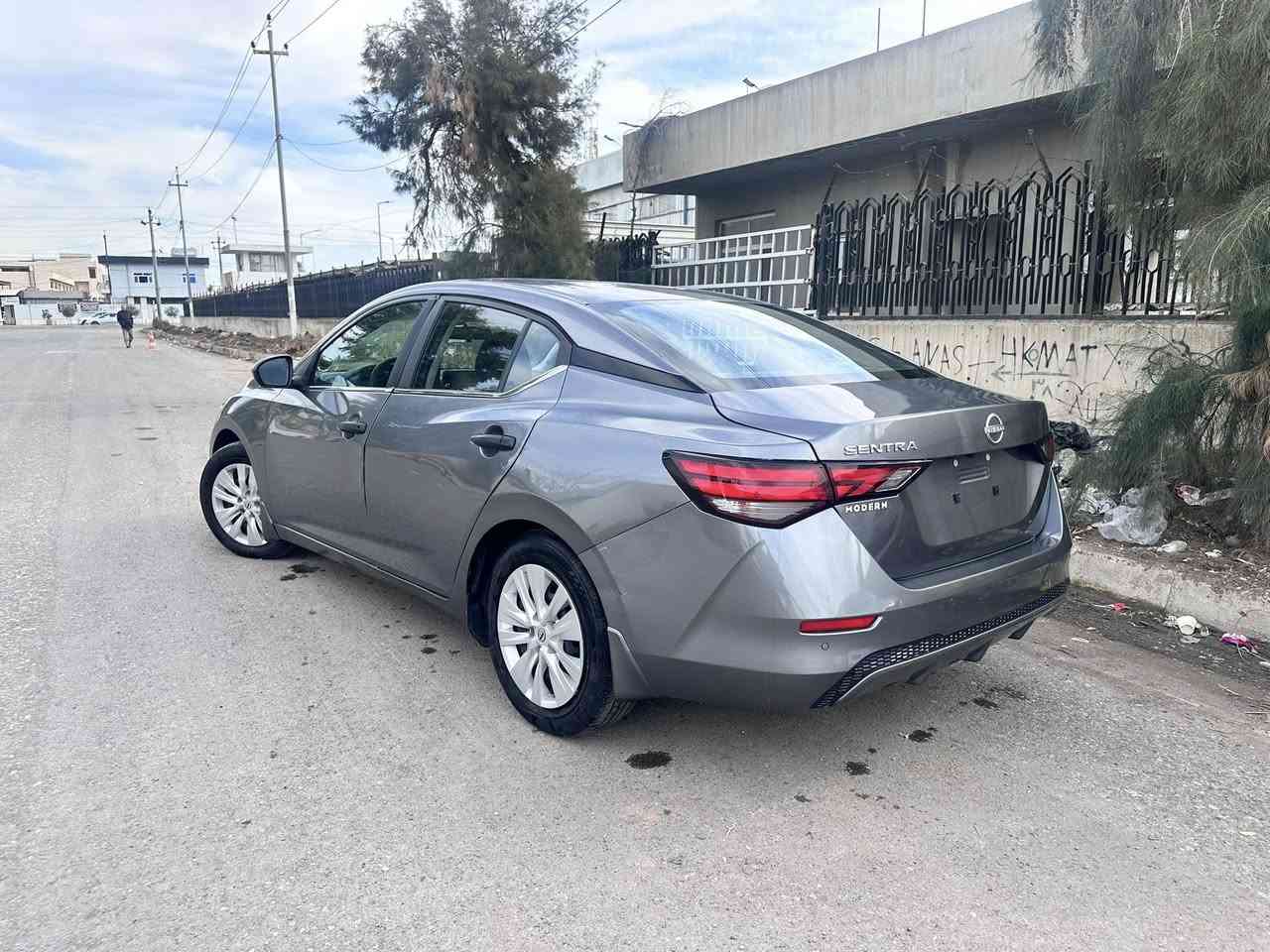 سلام عليكم
نيسان سنترا
موديل2024
مواصفات (S)
حادض جملغ  خلفي+باب خلفى =صبغ
بيدون دواخل 
سعربلاششش🔥
مكان سياره اربيل 
واتساب +كورك***********☎️
