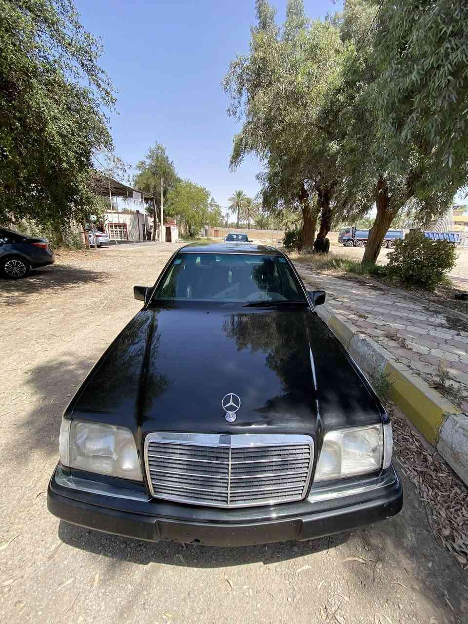 السلام عليكم
مارسدس دب للبيع 
_موديل 1993 -فول سلايت وكشنات كهرباء مخمل 
-مكينه 3000 بطه بشرط 
-قواعد دبل سليم 
-سياره صبغ عام جديد ضمان 5 سنوات 
-رقم بغداد الماني كامل الفحص والهزه والمعامله فقط تروح تسوي عقد وتحول 
-السعر 70 ومكان السياره ديالى جلولا ء
-***********
