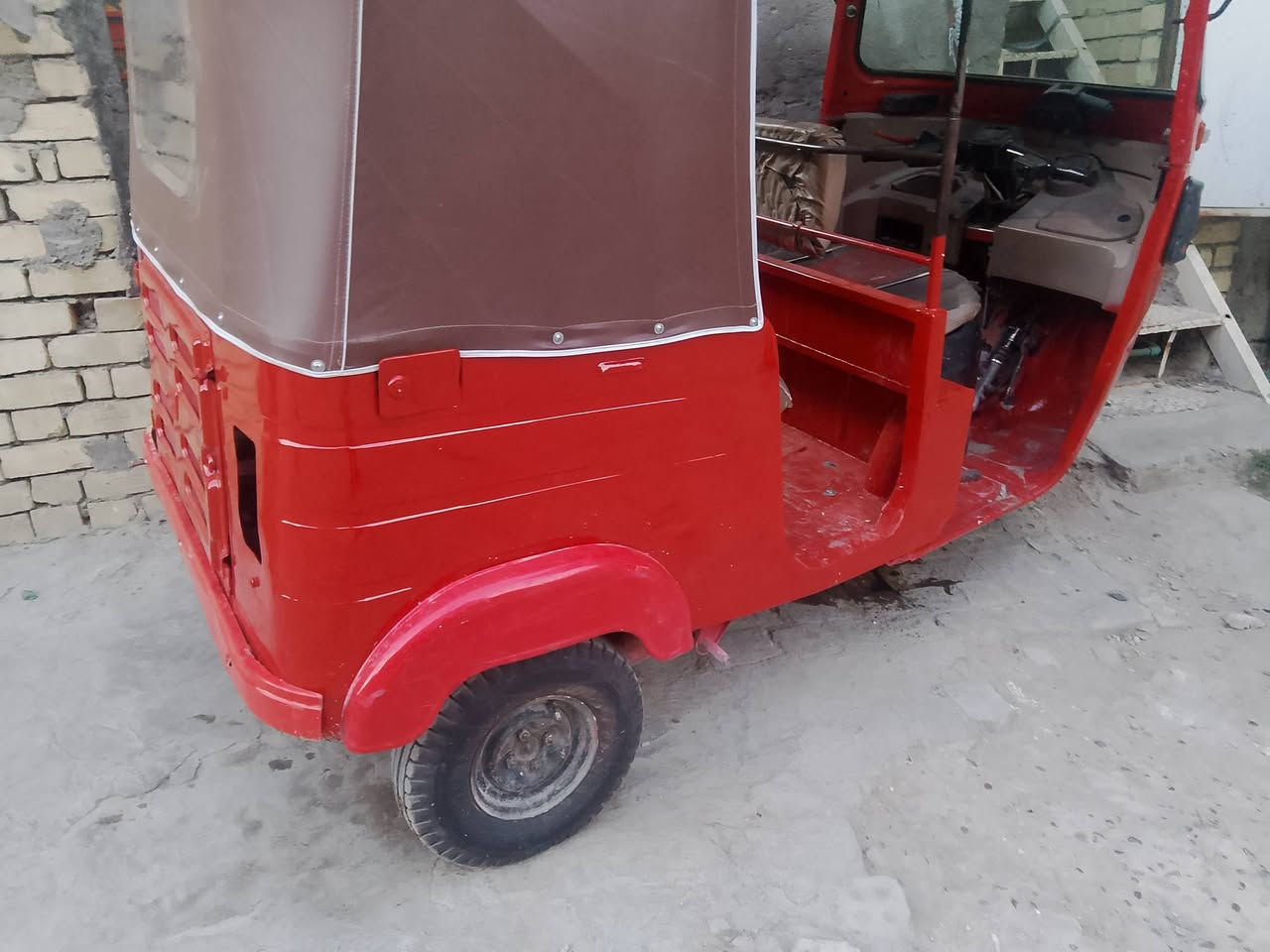 تكتك البيع موديل 17 مكينه مال عشرين مرقم بغداد مصبوغه جماليه سعر 5ملايين وبيه مجال الاتصال على الرقم ***********
