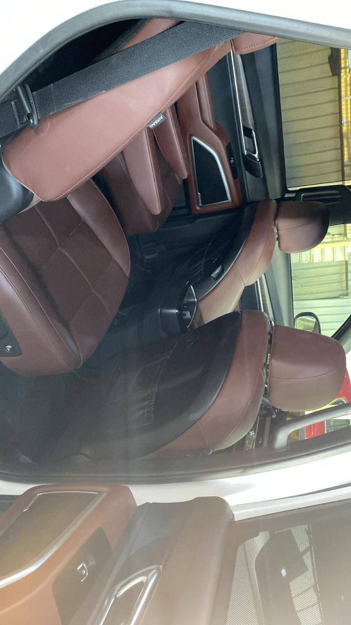 كيا توليرايد2023 EX

مرقمه بغداد ترقيم جديد باسمي

الموديل :2023

ماشيه  39 اللون ابيض وداخل ابيض 

 المحرك :6  سلندر 3800

 السياره  بيها بنيد مبدل بدون دواخل

الايرباك بلادي 

المواصفات
 : فتحة -
 رادار امامي
- تشغيل عن بعد
 - مرايات شفط
- اشاير بالمرايا
- ويل كب حجم 20
- حساسات خلفية
- كشنات جلد  
 - لايت امامي خلفي LED
- تدفئة تبريد بالكشنات
- شحن لاسلكي - :
عنواني بابل سياحي 
***********
