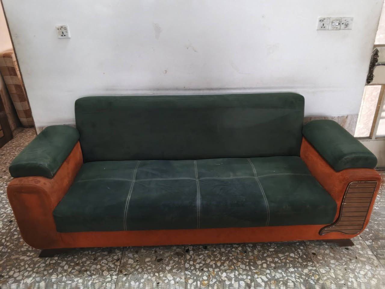 12 مقعد
للبيع سعر300 عنوان بغداد


**إذا كنت صاحب هذا الإعلان وتريد حذفه لأي سبب، رجاءا أرسل رسالة إلى الدعم الفني**