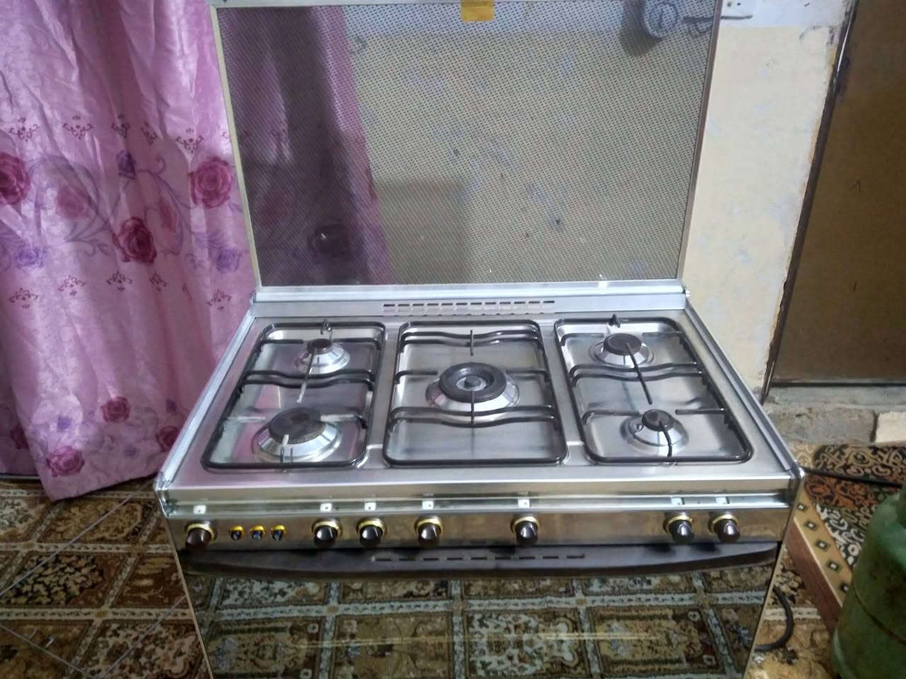 طباخ كريازي مصري باب اول شغال فول استيل للبيع الفرن شغال فوك جوه العنوان كلار الرقم ***********هاذا
