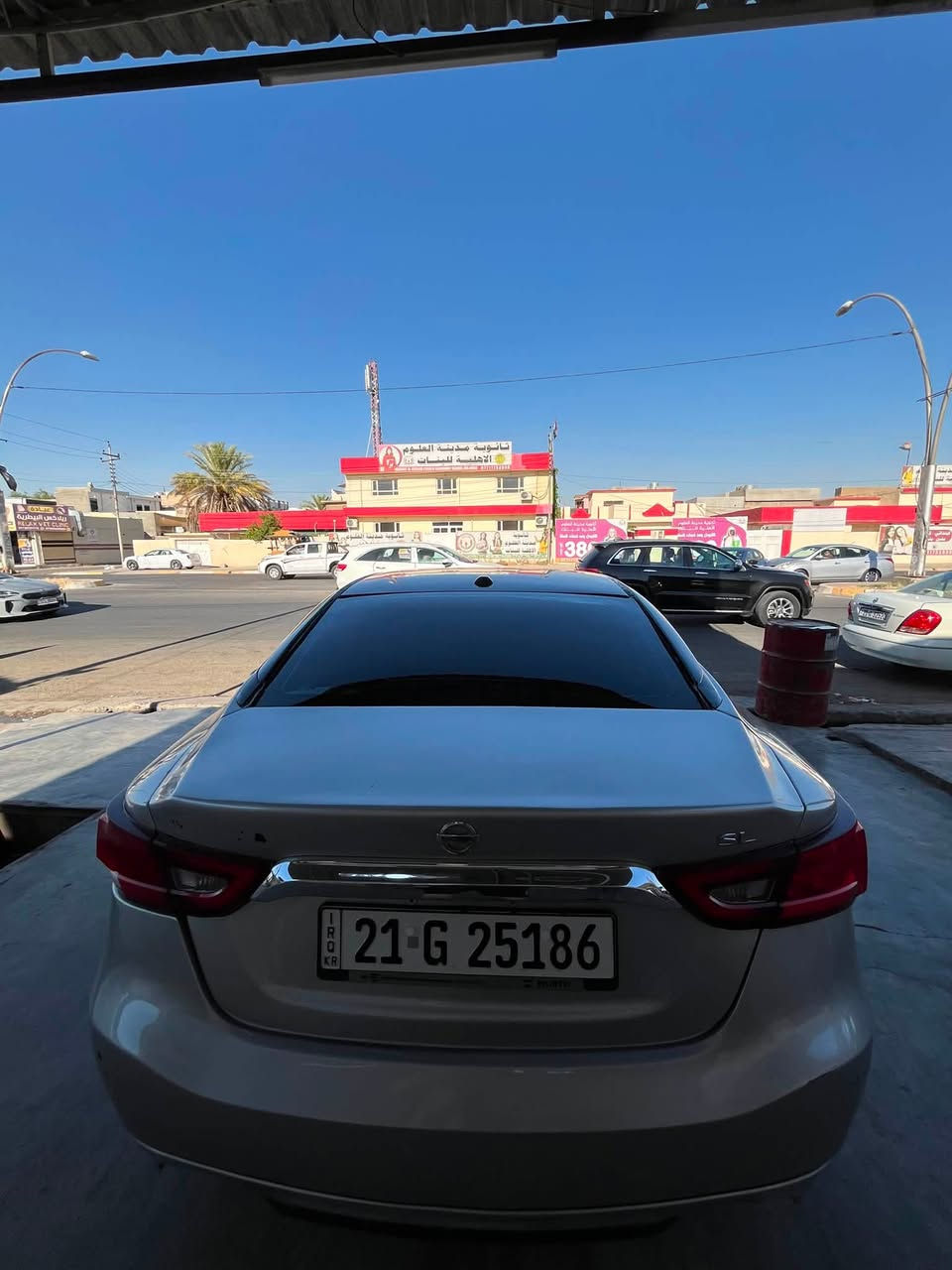 نیسان مکزیما(ماکسیما٢٠١٧) 
موديل: sv ٢٠١٧
لون:سلفر
كشن كهربائي
كشن هيتر
كشن جلد
تبريد مركزي
(١٣٠ km)ماشية
اربع طايرات جديد
رقم سنويه و هزه كله جديد(٢٠٣١) 
تحويل  و غرامه  ثاني يوم 
گير و محرك شرط بدون اي عيب و ممفتوح
سياره جاهزه و حلوه 
جاهز من كل نواحيييي

صبغ:عام بدون شاصي  بدون دواخل
رقم تلفون: ***********
مكان كركوك
سعر:٨٣
