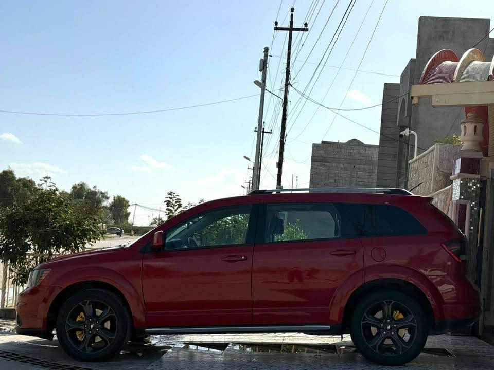 سلامعليكم اخوات
DODGجورني V6
موديل 2018
رقم سليمانيه 
موصفات فول واحد عله واحد 
شاشه كبير
بصمه تشغيل عن بعد
كوشن جلد 
سلايت 
ثلاث قطع تبريد 
سياره 7راكب 
كشنات كهرباي 
راديتر هيمي يعني حماوه تنسا
صدر لوك 
و برمجه سياره يعني بل مشي طياره ✈️
سياره احلا من صور بي فقط 2قطع و أشويه صبغ امامي بدون دواخل سياره لوك مال بيت سياره ماماشيه اهواي 77ماشي تيارات 4لوك محرك كير أنطيك شرط ترايك من زاخو لل فاو تريد تحويل تريد وكاله 
سعر120
استفسار اكثر *********** 
مراوسه حسب قناعه 
مكان سياره كركوك Honolulu, HI
