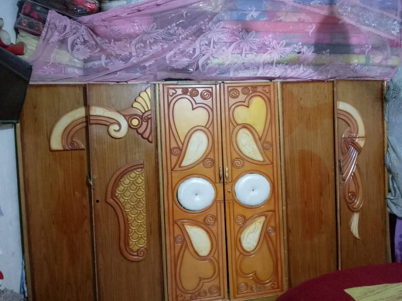 سلام عليكم غرفه البيع يعرههه300 مكان كوت السفحه ***********
