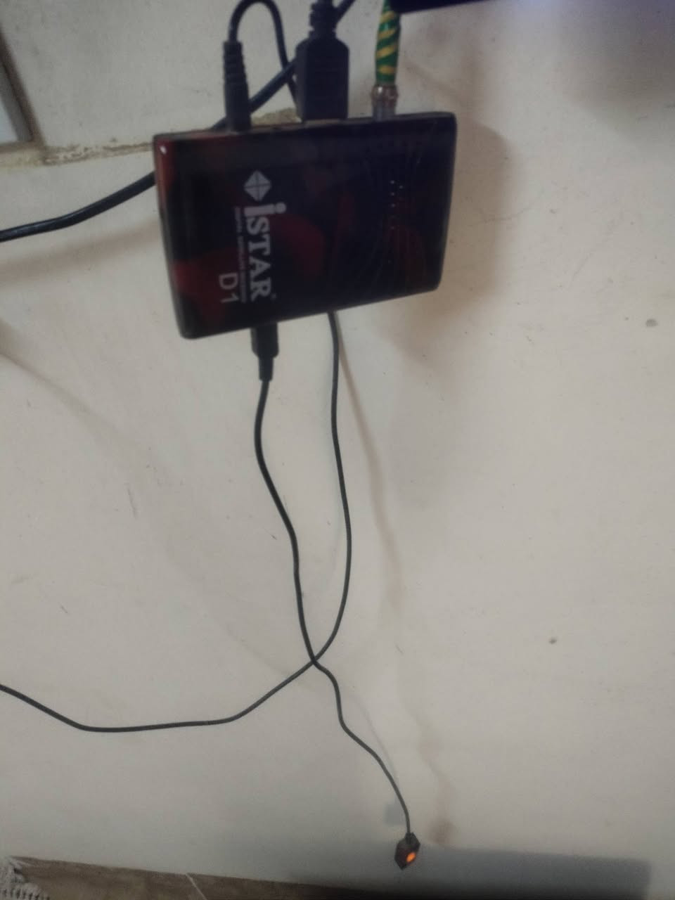 سلام عليكم ستاليت للبيع نوعيه ıstar اصلي سعر مناسب جدا عنوان قادسيه ثانيه حي نصر قرب حلويات شام للتواصل خاص او رقم هاتف ***********  🤍
