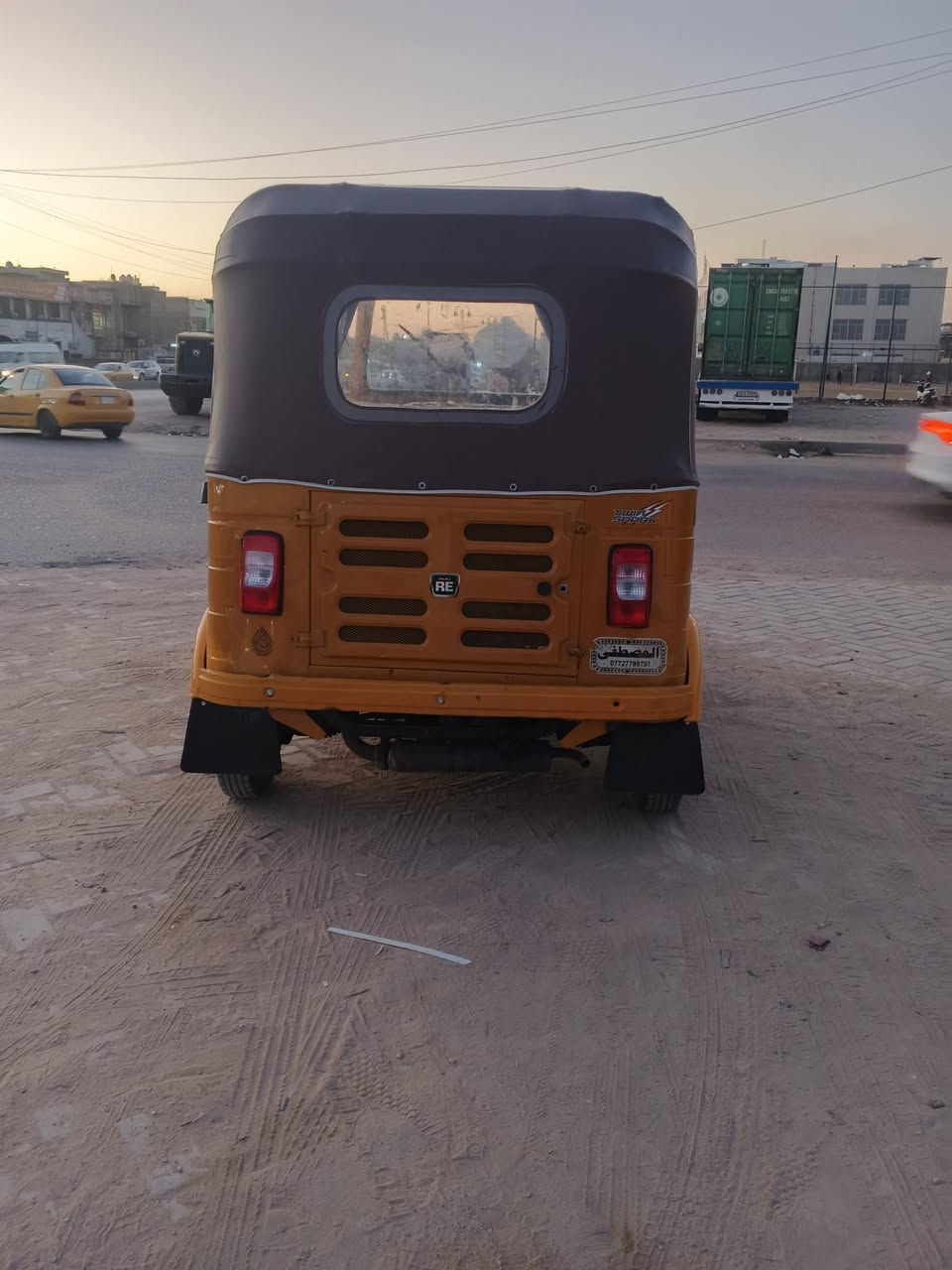 تكتك موديل 20رقم وسنويه عنوان بغداد المدينه الصدر ***********
