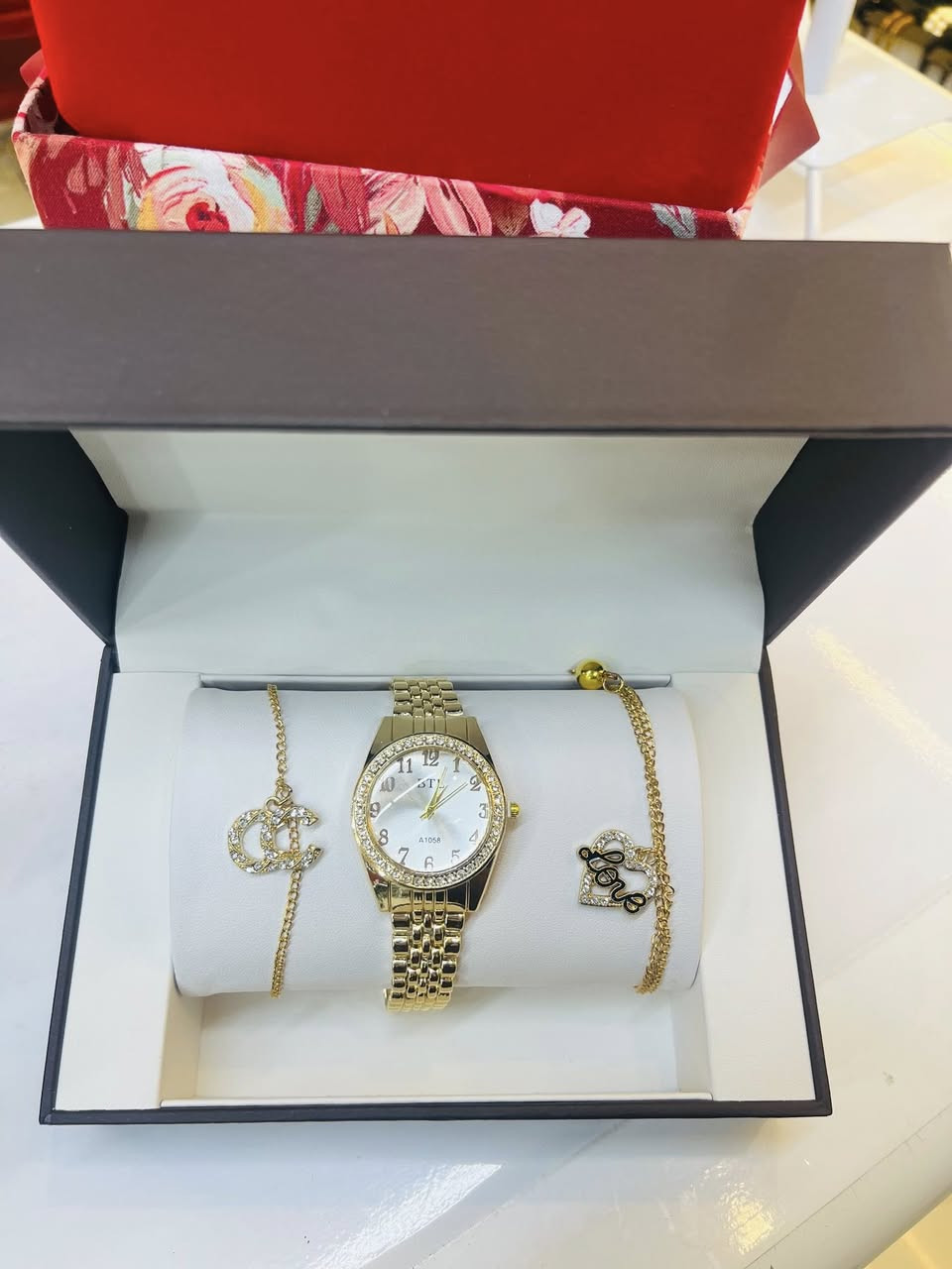 كوزمتك ئاسو❤️
اهلاً وسهلاً زبائننا الغوالي ❤️
وصل وجبه جديد 
من ساعات نسائيه 
عيد الحب ❤️2026 
 العنوان/خانقين شارع الاطباء فرع عماد مرطبات ❤️
يوجد  خدمه توصيل لجميع محافظات العراق


**إذا كنت صاحب هذا الإعلان وتريد حذفه لأي سبب، رجاءا أرسل رسالة إلى الدعم الفني**