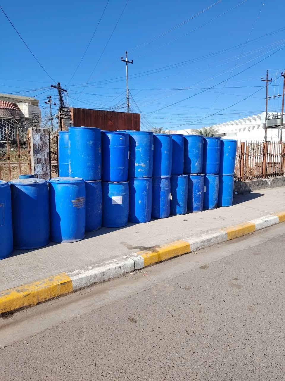 سبلت شغل بشرط على طنين سعر ٣٠٠ الف تانكي جديد ١٠٠٠ لتر ضمان خمسه سنوات استبدال وليسه صيانة سعر ٧٠ الف تانكي جديد ٢٠٠٠ لتر ضمان خمسه سنوات استبدال وليسه صيانة سعر ١٢٥ الف تانكي ٥٠٠ لتر سعر ٤٠ الف برميل نفط ٢٢٠ لتر سعر لواحد ٢٠ الف برميل نفط ٢٧٠ لتر سعر لواحد ٢٥ الف العنوان الفلوجة حي المعلمين قرب جامع سعد *********** ***********
