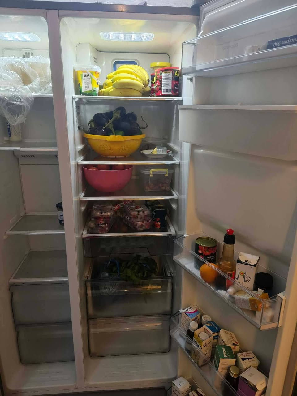 السلام عليكم غراض للبيع بسعر مناسب مستعجل عليهن ثلاجه ومجمده بنفس الوقت جديده سعر ٣٠٠الف
سبلت كنتوري ٣طن جديد بسعر ٤٠٠الف لتواصل عل رقم

***********
