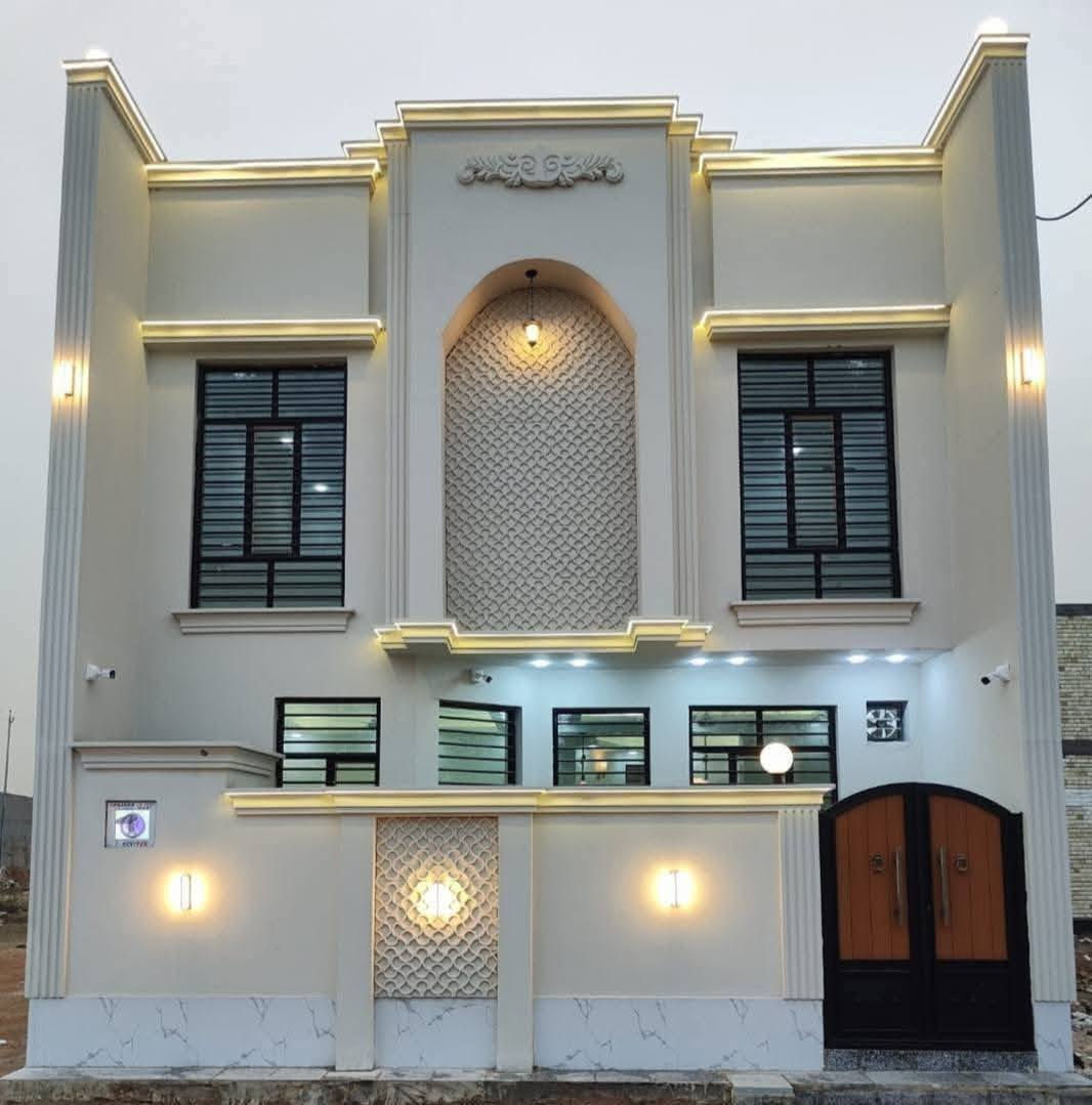 بيت للبيع في كربلاء مجمع بوابة الجنوب موقع شارع حله كربلاء
المجمع على شارع الزوار مباشر.
مساحة 100متر طابقين طابو زراعي قرار محكمة سند 25 
كافة الخدمات تبليط مجاري ماء كهرباء 
للبناء طابوك جمهورية كونكريت مسلح صب مركزي الاستفسار اتصل واتساب *********** *********** ***********
