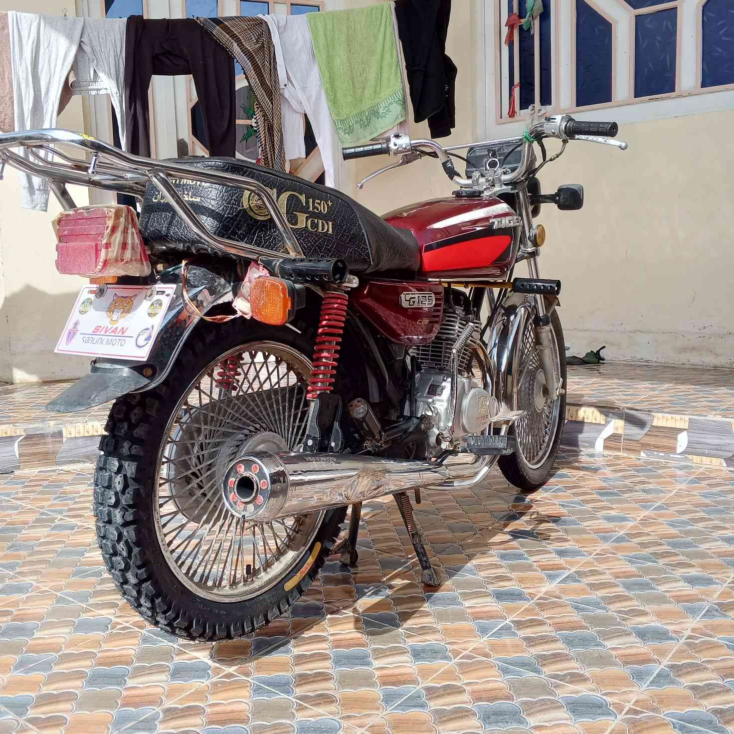 السلام عليكم دراجه تايكر للبيع موديل 2021 كهربائيات شقاله تخم تاير باتري جديد اوراق كامله العنوان واسط العزيزيه الشراي يتصل على الرقم ***********/متواجد على الفيس
