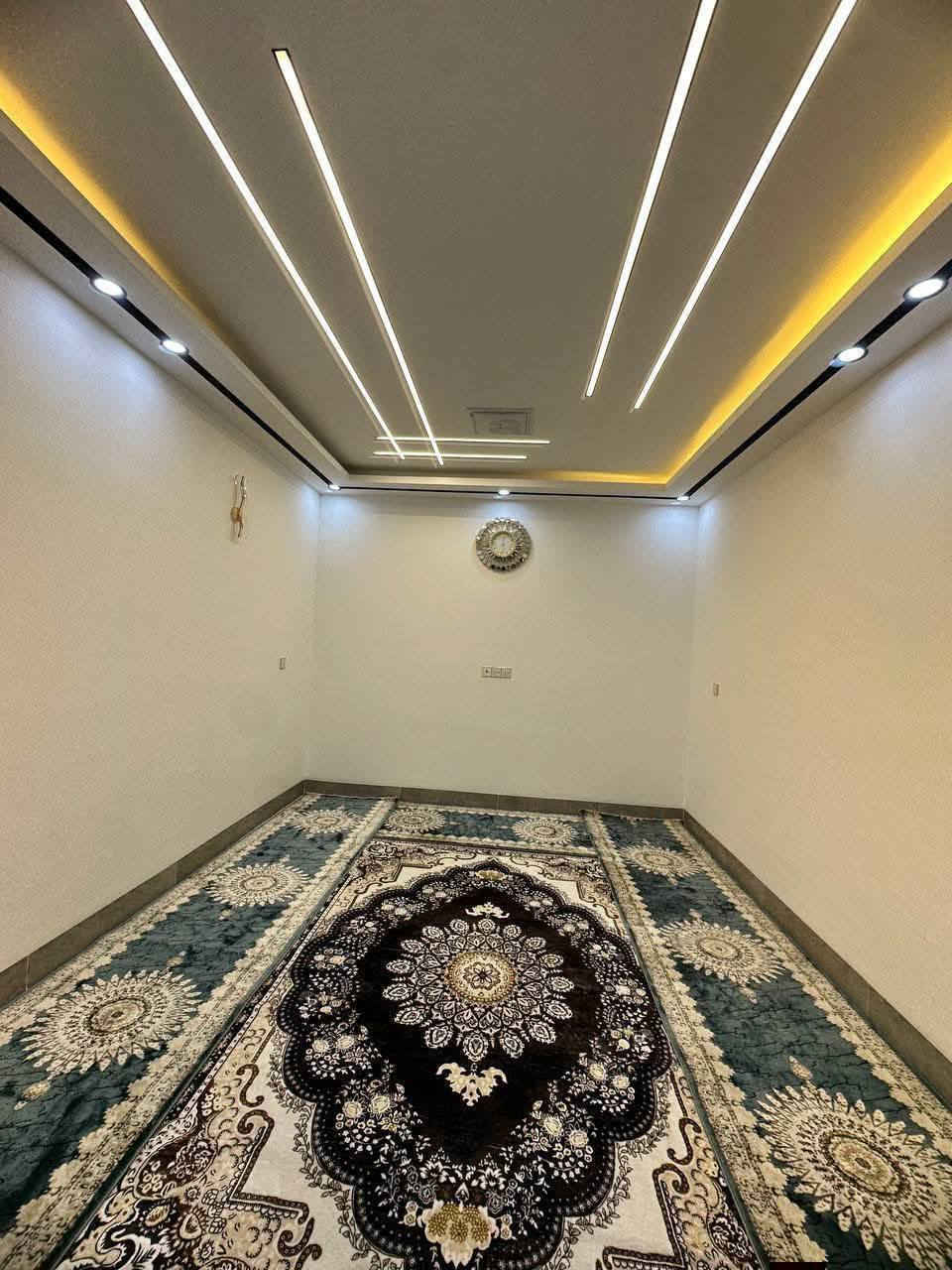 دار للبيع طابو صرف✨
__________________________
المساحه ١٠٠م واجهه٥م💎
__________________________
المواصفات بناء حديث نظام غاز نظام كامرات نظام تبريد مركزي🧨
_____________________________________________
يحتوي البيت على غرفتين نوم واستقبال ومطبخ وكراج وصحيات📌
________________________________________________
الموقع منطقة ال٥٥ على شارع ٢٠م قرب صيدلية القاضي ومقابل مدرسة الدار البيضاء📌
_______________________________________
لمعرفة السعر راسلنا على الخاص
او الاتصال ***********☎️
