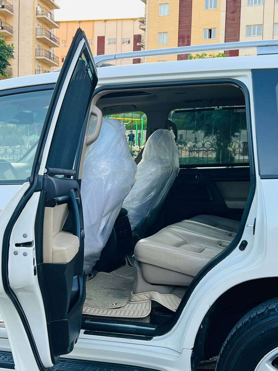 Toyota Land Cruiser 2011 60th anniversary 

وەنەوشە مۆدێل ٢٠١١ فتێمی دەرەجەیەک ستینی فوول مواسەفات 

سلاید و هۆک و فلچە و کوشن جلد و پاقلاوە و کوشن 
کارەبای و بیلاد زینۆن

سەنەوی تا ٢٠٢٧ تازەیە 

سەیارەکە ٢٠١هەزاری حەقیقی ڕۆشتوە ٤ تاقم تایەی تازە
 
سەیارەکە کامل سێرڤس کراوە هیچ مەسرەفی نیە 
دەعامی بۆ دەعامی بۆیاخی نیە 
تەنها یەک بست ساردی هەیە 
 
نرخی ٣٤٠ وەرەقە و مەجالی کەم

تکایەمشتەری نیت پەیوەندی مەکە

***********

ئەدمین❤️ السليمانية, العراق
