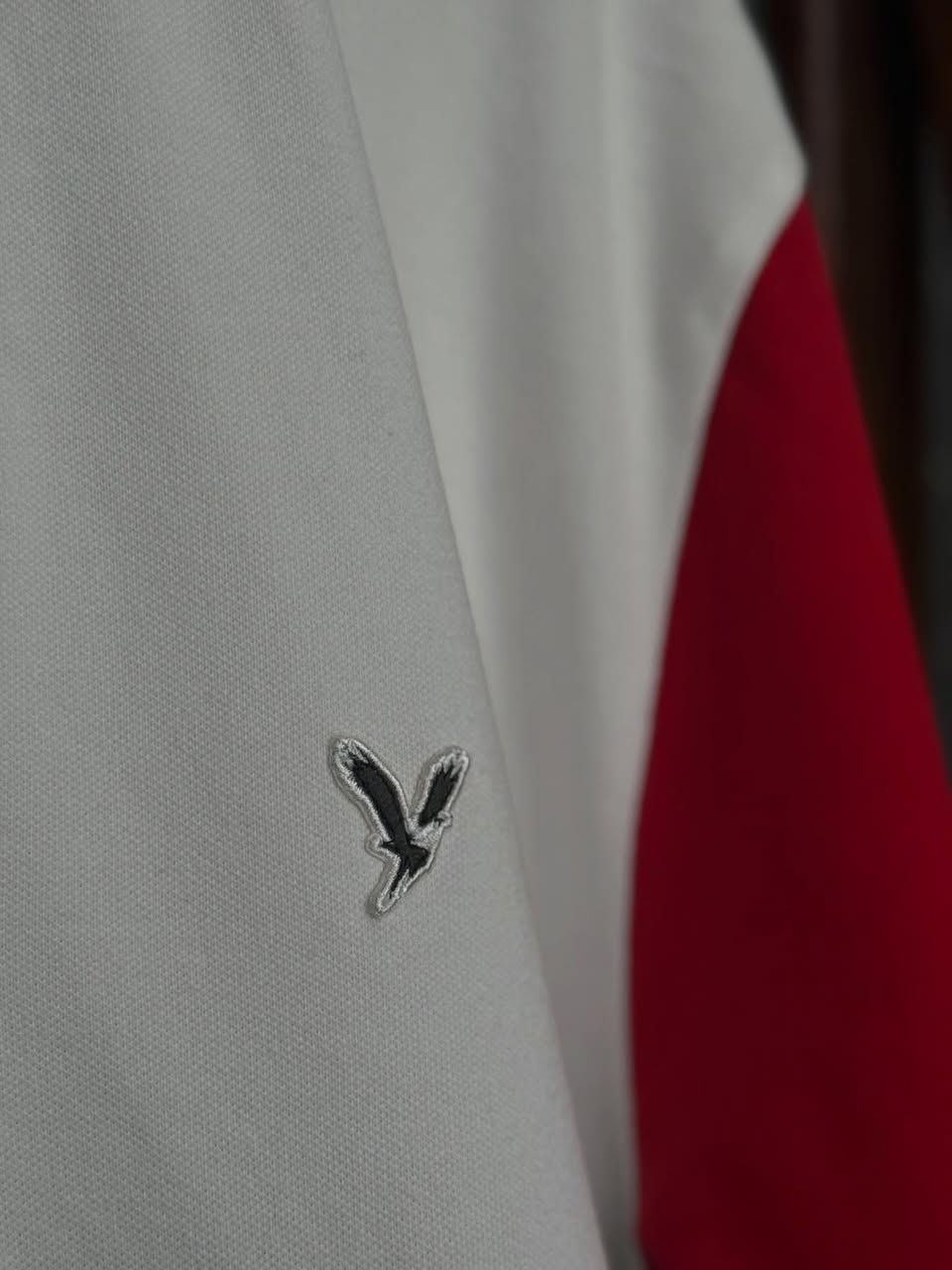 AMERICAN EAGLE
تيشيرت ياخة ماركة اميريكان إيكل 
متعدد الالوان ( ابيض - احمر - اخضر ) 
خامة قطن 100 % 
ستايل انيق لفصل الصيف 
بلد الصنع : باكستان 
القياس : XL 
عرض الصدر : 62 سم
توصيل مجاني داخل بغداد وباقي محافظات العراق 🚚


**إذا كنت صاحب هذا الإعلان وتريد حذفه لأي سبب، رجاءا أرسل رسالة إلى الدعم الفني**