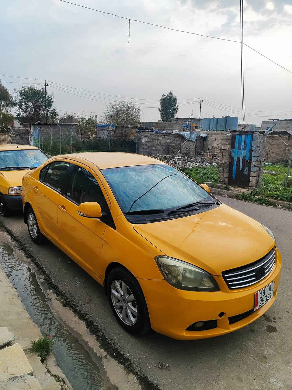 السلام وعليكم 
سياره كريت وول
موديل 2011 
هيئه غرامه مصفره قبل شهر محوله اجنبي
مشروع وطني تحويلها بل موصل
شرط وكاله وتحويل 
رقم بابل 
مكانها موصل حي السماح
صبغ حزام جماليه
دومشه داخل جديده 
طخم تاير جديد
باتري جديد
سعر 34 بيها مجال بسيط

***********
