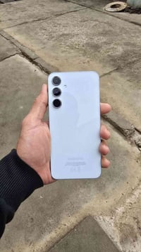 سامسونج A55 • ٢٥٦ • ابيض