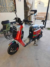 R7 • دراجة كهربائية • نضيفه
