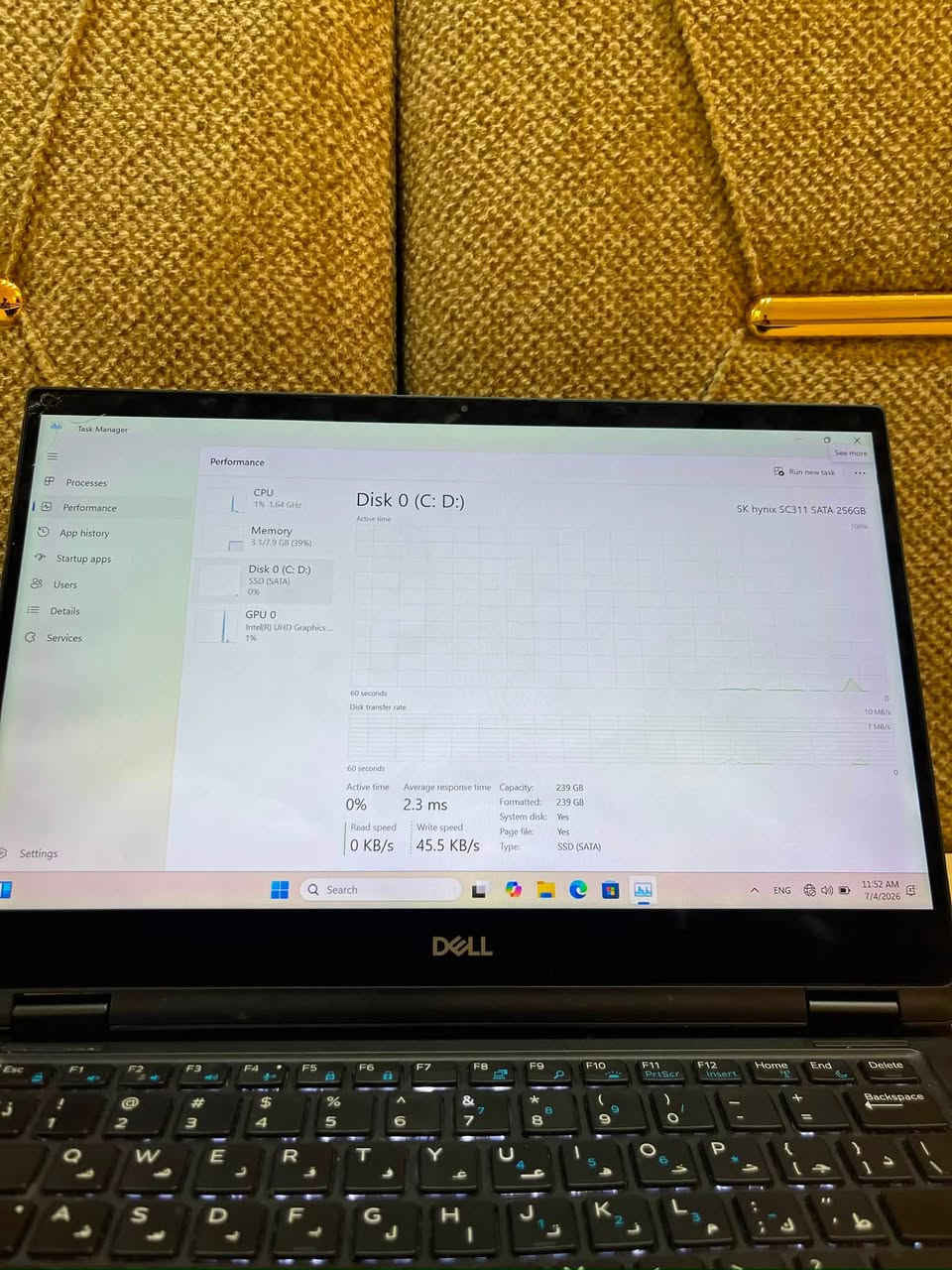 لابتوب ديل لمس يفتح 360 (Dell Latitude 7390 2-in-1) للبيع
لابتوب نظيف وعملي جداً، الشاشة تنطوي 360

درجة ليتحول إلى تابلت مع ميزة اللمس.

المواصفات:

المعالج: 8350-Intel Core i5 (الجيل الثامن)

الرام: 8 جيجابايت

الهارد: SSD 256 جيجابايت (سريع جداً)

الشاشة: تدعم اللمس بالكامل (Touch Screen) النظام: ويندوز 11 الأصلي

السعر: [375 الف ]

للتواصل: [***********] واتساب 

مميزات إضافية:

تصميم X360 قابل للدوران 360

يمكن استخدامه كلابتوب أو تابلت

شاشة لمس عملية وسلسة

تشغيل سريع جدا بفضل SSD

كيبورد مضيء

تصميم خفيف وسهل الحمل والتنقل

مناسب للشغل والدراسة والاجتماعات

كاميرا وميكروفون للاجتماعات أونلاين

)USB – HDMI – Type-C( منافذ متعددة

يشغل برامج مثل:

مايكروسوفت أوفيس (وورد - إكسل - باوربوينت)

للتصميم الخفيف والمتوسط Photoshop

للأعمال الهندسية الخفيفة AutoCAD

للتحليل الإحصائي V SPSS

وبرامج الدراسة والعمل Canva

مناسب للطلبة، الموظفين، ورجال الأعمال
مكاني البصرة-القبلة (***********) واتساب

