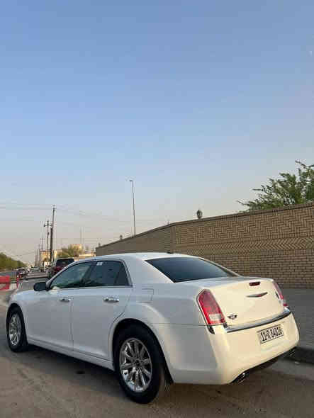 سلام عليكم
اوباما ١٣ وارد كندي
السياره بيها بنيد مقسم ومدكر مبدل  وبعض الملاحظات
رقم بغداد بسمي
5 مواصفات
السعر ١٨٣
*********** الزبير
