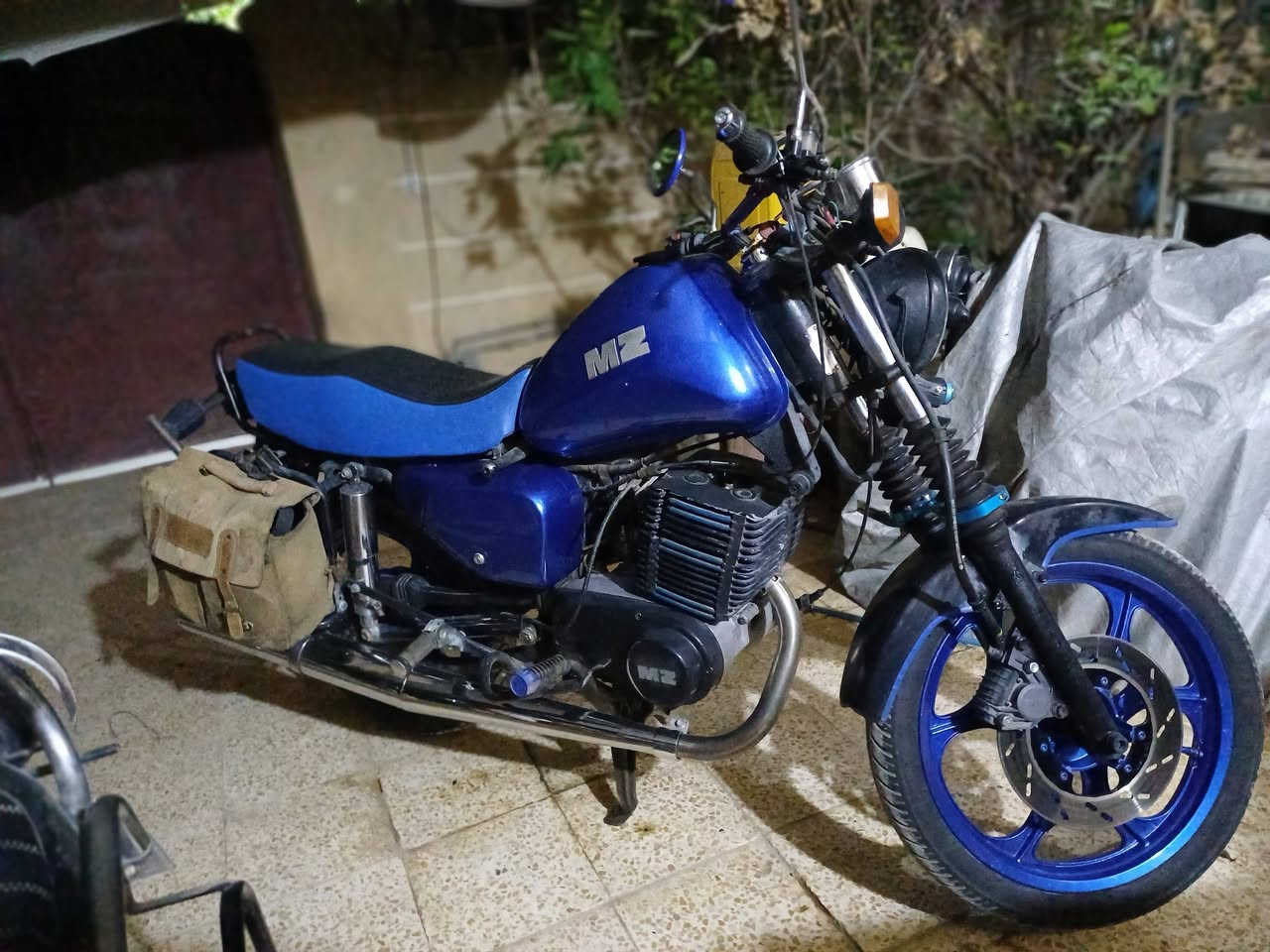 سلام عليكم
بسبب الوعود الكاذبه اعيد النشر دراجه mz قنبورة للبيع رقم وسنويه وشرط التحويل الدراجه بدون لحيم كامله مكمله وين ميعجبك تروح بيها روح الدراجه احله من الصورة مكان ديالى بعقوبه   للستفسار *********** مو شراي لا يتصل ويتعبني
