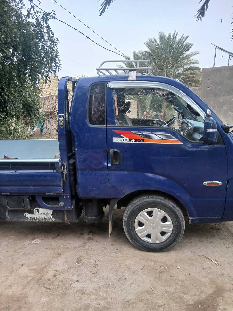 سلام عليكم سيارة ٣٠٠٠ مسكر موديل ٢٠١٥ سياره مصبوقه الجماليه مكفوله من ضربه وكلبه  مكينه مكفوله سياره مال جناي وترهم مراوس السعر ١٢٠ وبيه مجال  مكاني بابل مسيب ***********
