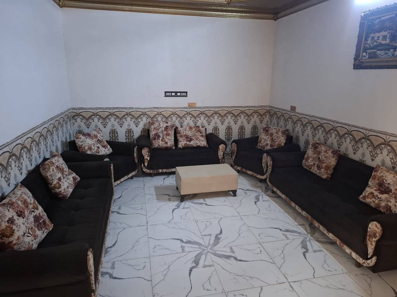 غراض بيت ،،، كونفيرا ب125 وبيها مجال 
التخم الواحد ب250 وبي مجال


**إذا كنت صاحب هذا الإعلان وتريد حذفه لأي سبب، رجاءا أرسل رسالة إلى الدعم الفني**