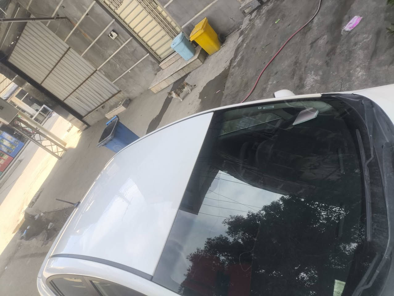 السلام عليكم كيه ريو 2016
محرك 1600

مواصفات عاديه بيه شاشه كبيره  تضام Eco الاقتصادي اتحكم ستيرن داخل اسود ورصاصي 
سنوياه ساقطه تجديد عليه 
كير محرك كفاله لا تنقيط 
حدثه  امامي جاملغ جه السائق من امريكيه 
بالعراق جملغ أمام جه الراكب مبدل نفي الون شركه اصلي بدون حادث بدلته 
السعر 105$ بيه مجال 
العنوان بغداد الكاظمية 
للاستفسار 
***********
