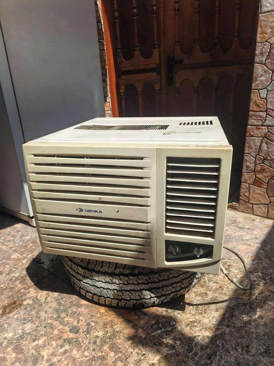 مكيف طنين
اخو الجديد نظيف جدا

شرط ثلج

نجف
