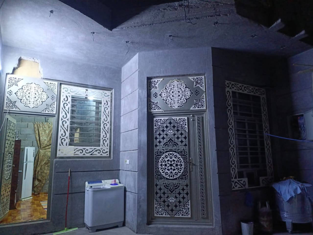 ***********//***********
