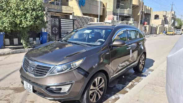 السلام عليكم اخوان عندي سياره سبورتج الموديل 2012  خليجي سياره مكفوله من حادث فور ويل فول مواصفات عدا البصمه بيها جاملغ وبنيد صبغ اثر جراد فقط ولباقي مكفول بسمي رقم جديد رقم بغداد كامرا حساسات سياره جديده معنه الكلمه ماشيه ١٤١ العنوان بغداد السعر 131 وبيه مجال قليل الاستفسار *********** بغداد
