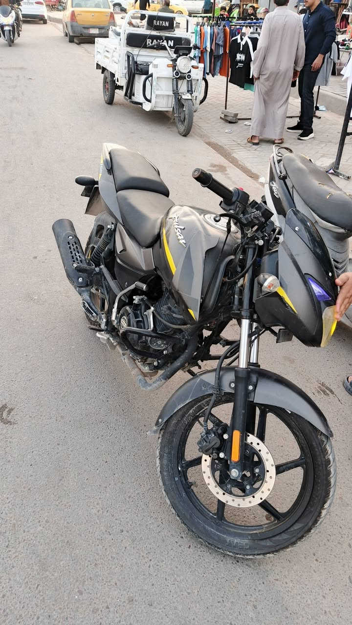 سلام عليكم دراجه بلوسر محرك 150 موديل 21 دراجه فول وخير من الله السعر 950وبيه مجال حك جيه مكاني بغداد مدينت الصدر الرقم ***********
