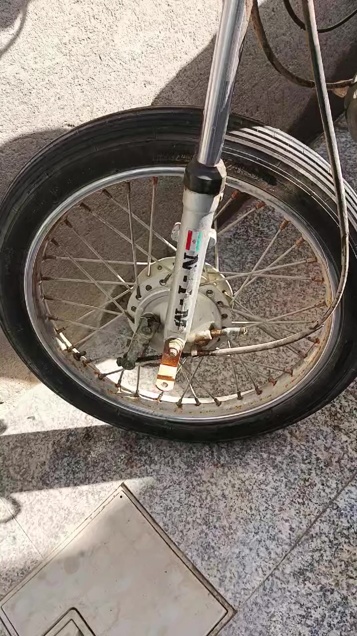 السلام عليكم غراض دراجه البيع نامه متياز مديل 20 شوفت عيونك النضافه مالتهن المكينه بيه خيط تبخير شرط الشغل شغله تفحص ناصريه مركز مدينه ***********شلعه وحده ب150وبيهن مجال
