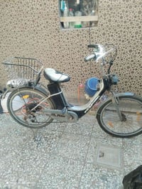 باسكل شحن بطاريات جدد شغال السعر 175موبايل 07718456407