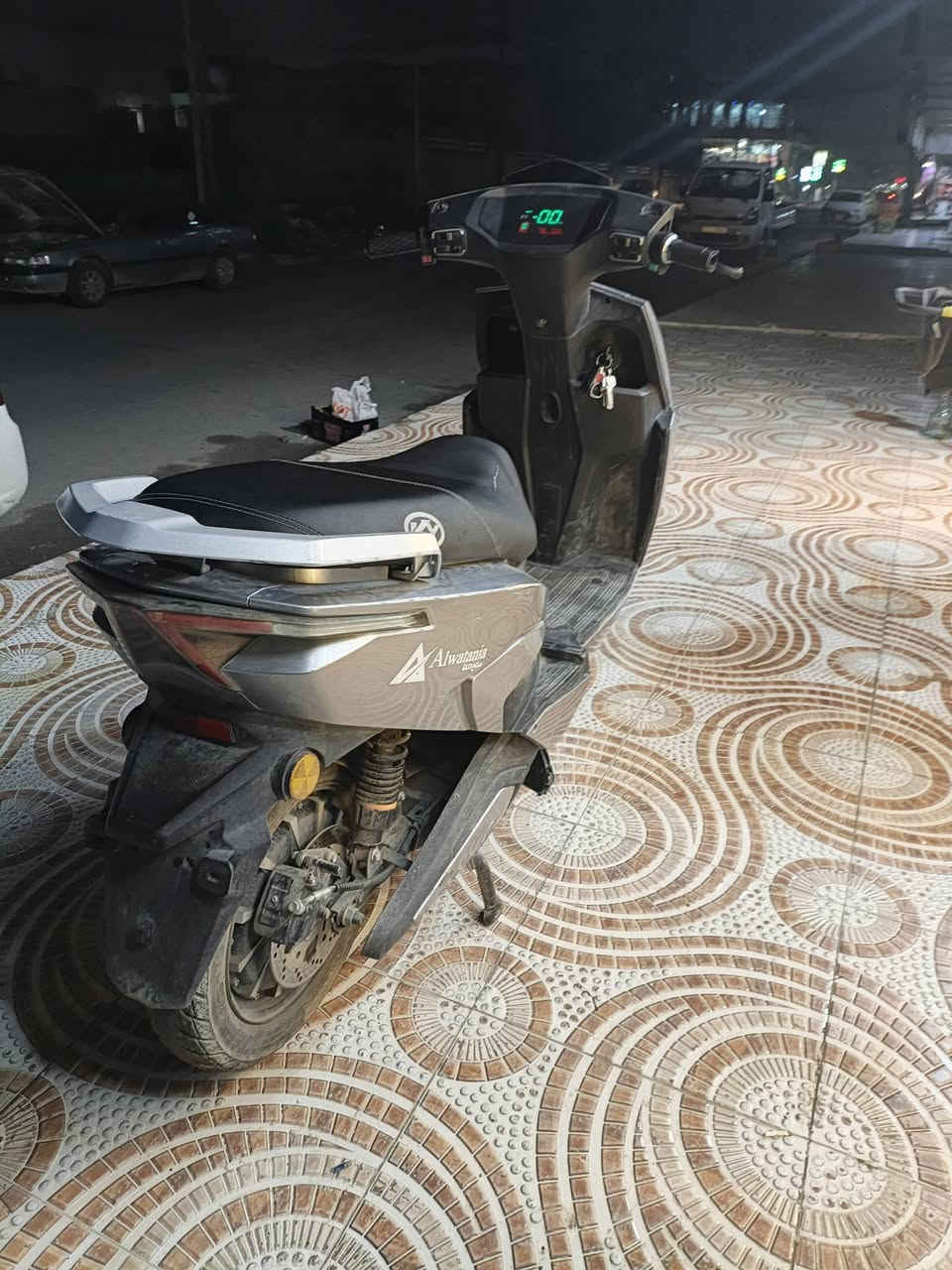 سلام عليكم مطور شحن نضيف كدم العين مطور دمعه شرط التحركه نار السعر 375وابي مجال  الطبين راجن المشراي لااتخبر
***********النتصال او واتساب
