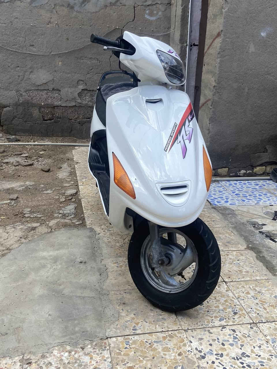 دراجه للبيع فراشه نضيفه مامفتوحه كهربائيات كله شغاله سلف هندر اشاير هورن محرك ناعم شلعه ومعدل جيب مصلح وتعال افحص ماناقصها اي شي أوراق اصولي دراجه جاهزه السعر 600بيها مجال لطيبين مكاني ميسان قضاء قلعه صالح الاستفسار ***********
