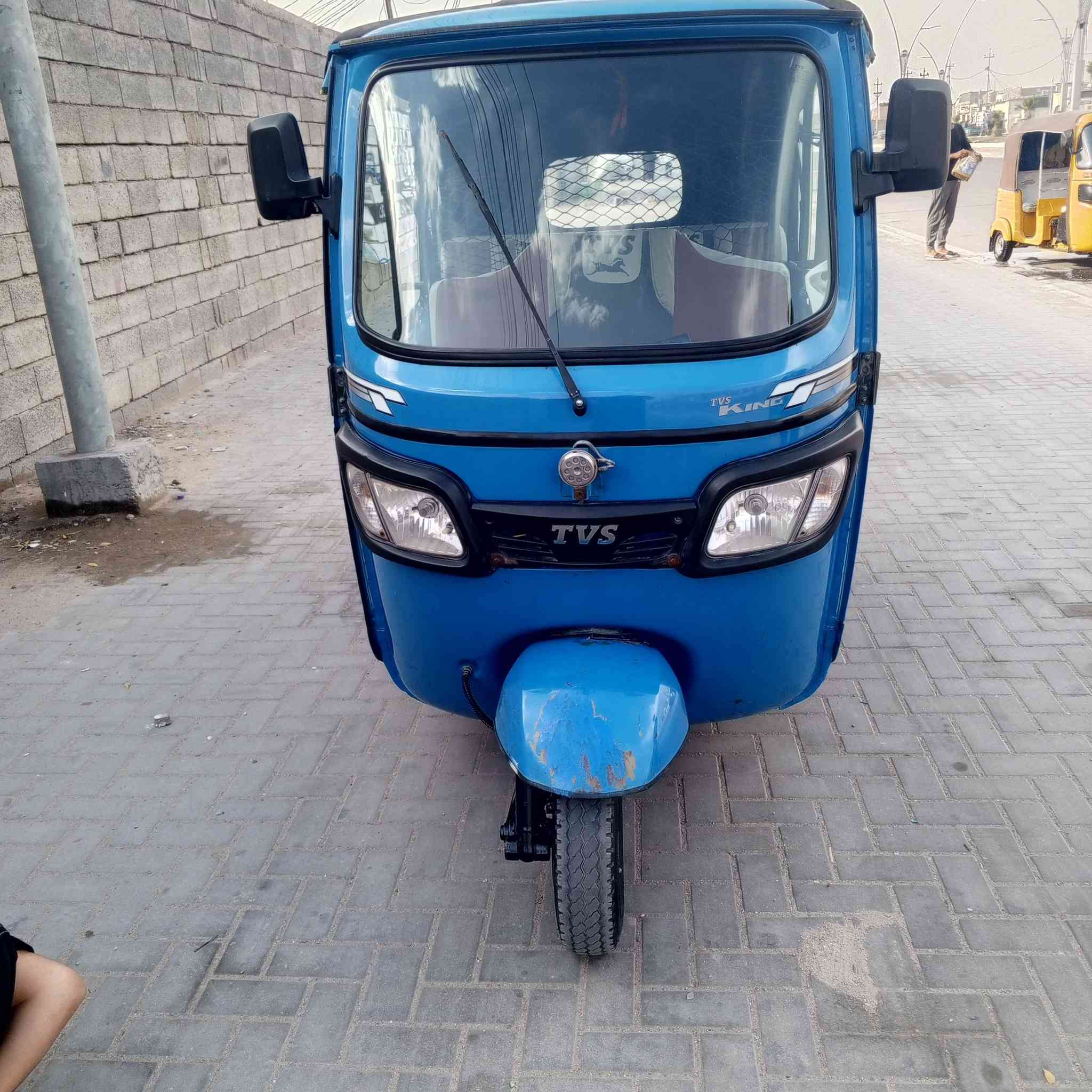 السلام عليكم تكتك للبيع موديل 2021 شهر 11 رقم سنويه بصره حيانيه السعر 70000 وبيها مجال تكتك جديده مامتعوبه رقم الهاتف ***********
