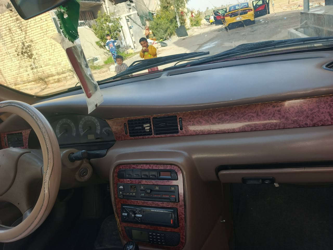 سمند للبيع موديل 11 مكان السياره كربلاء سياره جديده بمعنا الكلمه ما بيها نقص لو برغي السعر 45 السياره بأسمي صبغ الجاملغ الأمامي واحد فقط مبايل ***********
